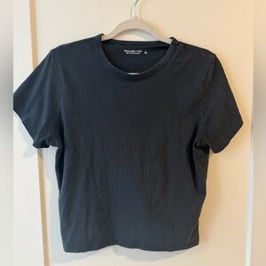 Abercrombie & Fitch cropped t-shirt